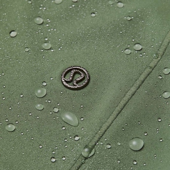 Lululemon Glyde Along Softshell Jacket Fleece Lined Green Twill Size 12 NWT - Picture 16 of 16